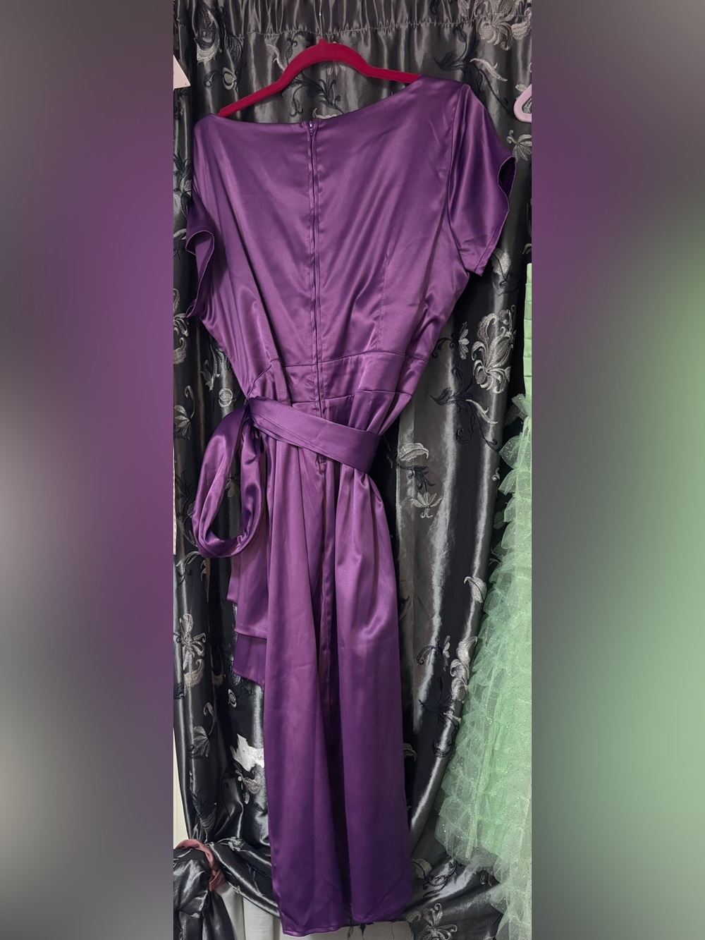 Gorgeous Pinup Couture Ava Purple Satin faux Wrap dress 3x Stunning! - Picture 7 of 8